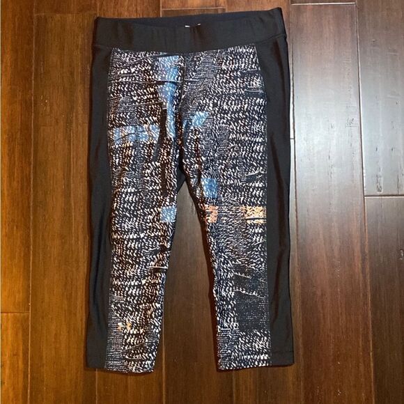 Under Armour Leggings   - Picture 1 of 4